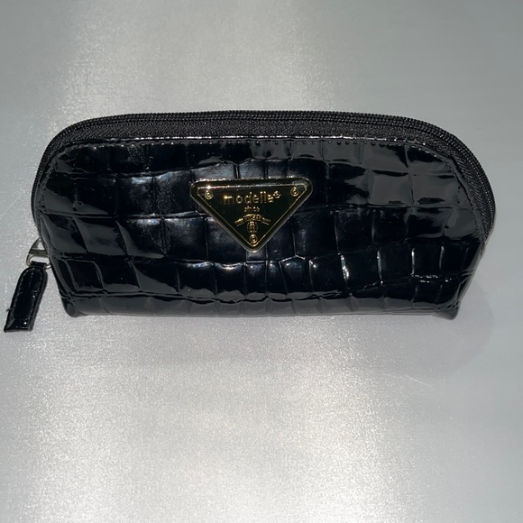 $8SALE Modella Travel Size Cosmetic Bag ,Zipper Close, Animal Texture Printed - Picture 2 of 9